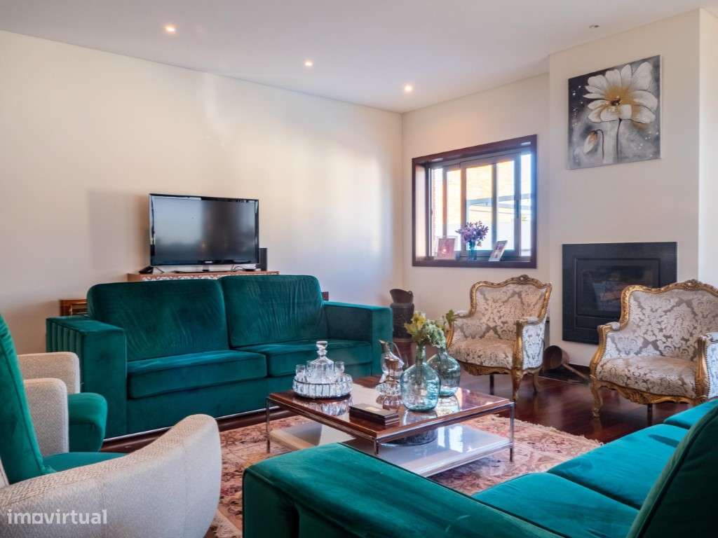 Moradia T6 com piscina em Viana do Castelo-10