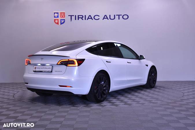 Tesla Model 3 - 5