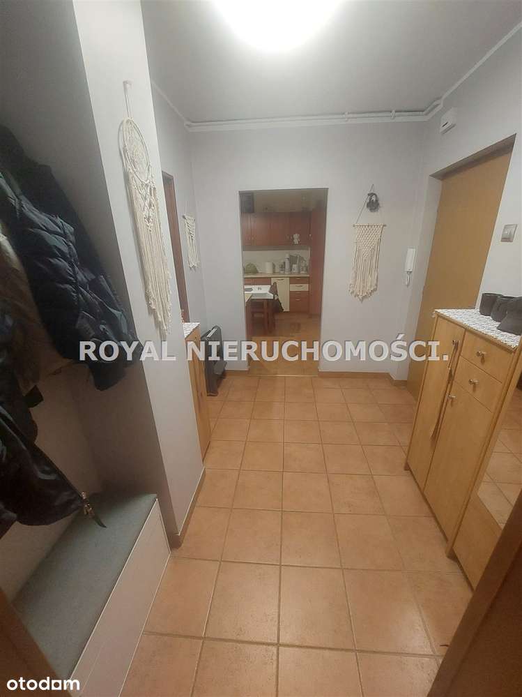 Spokojna okolica, miejsca parkingowe.-4