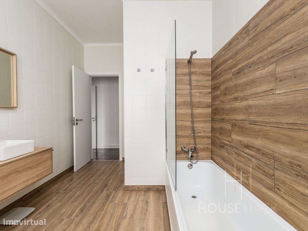 Moradia com piscina junto à Barragem de Castelo de Bode-23