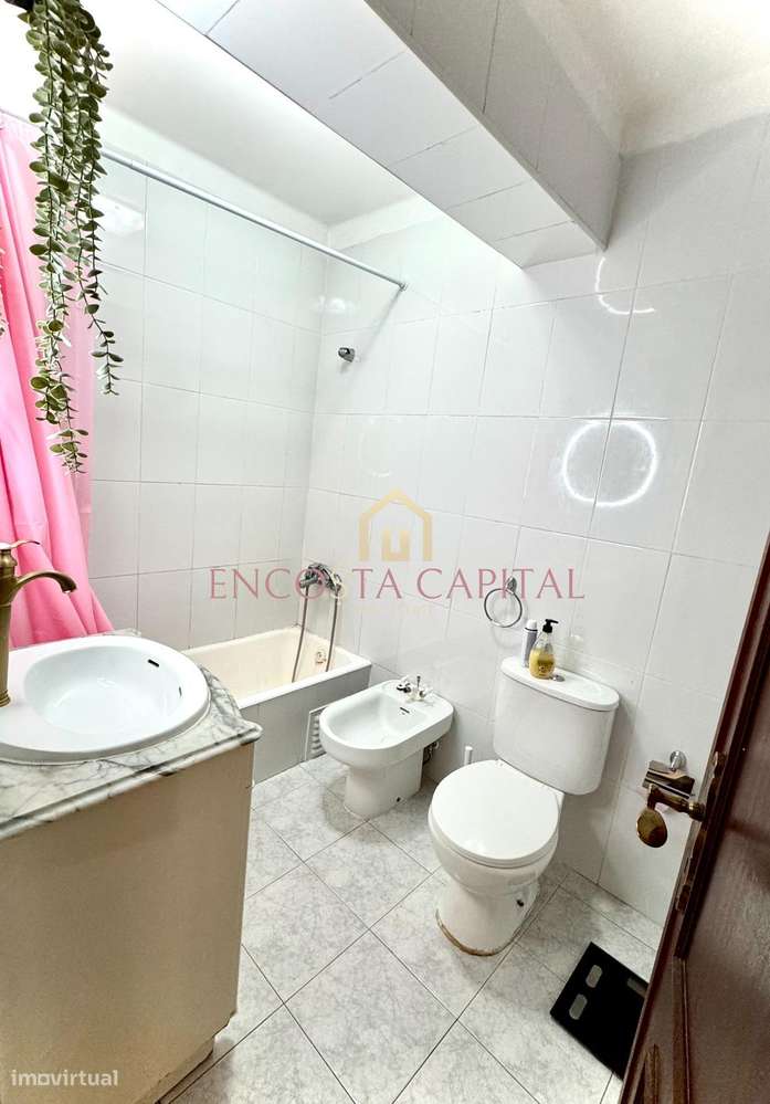 APARTAMENTO T2 QUELUZ C/ARRECADAÇÃO-10