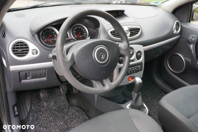 Renault Clio 1.2 16V Grandtour Rip Curl - 9