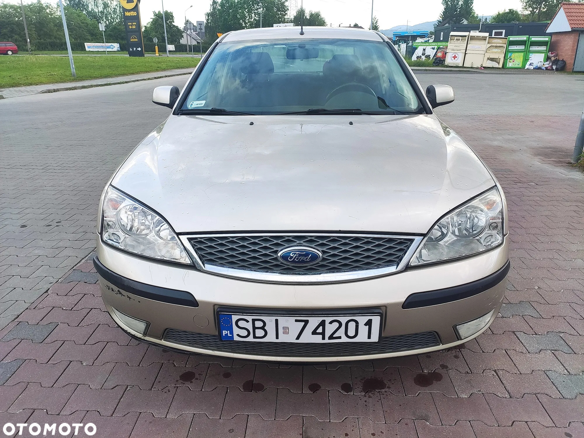 Ford Mondeo 2.0 Ghia - 10