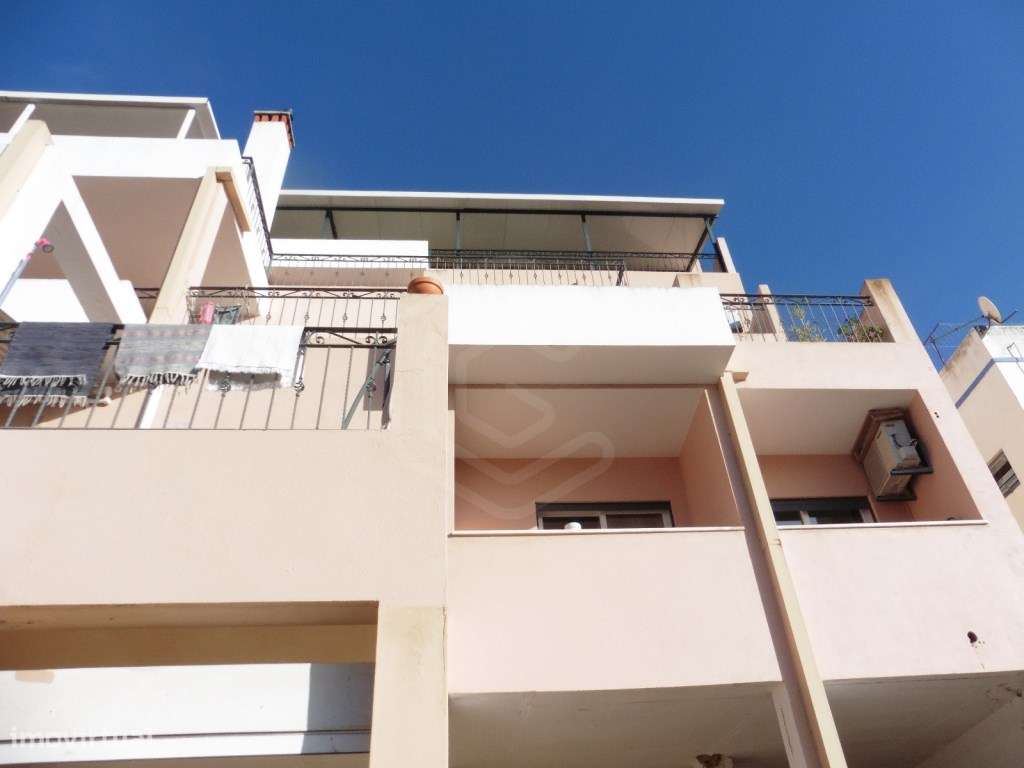 Loja em sub-cave, centro de Pechão, Algarve - Grande imagem: 4/15