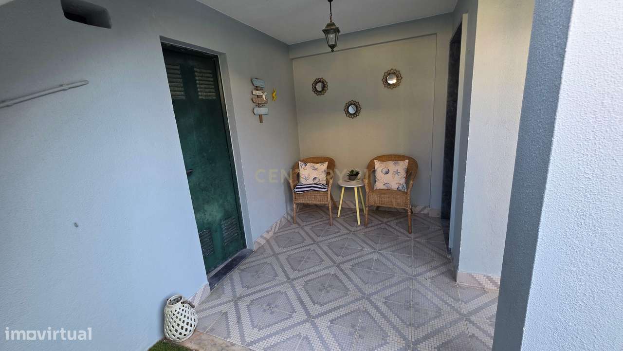 Moradia T4 na Charneca Caparica com Piscina na rua João de Deus a 5min-41