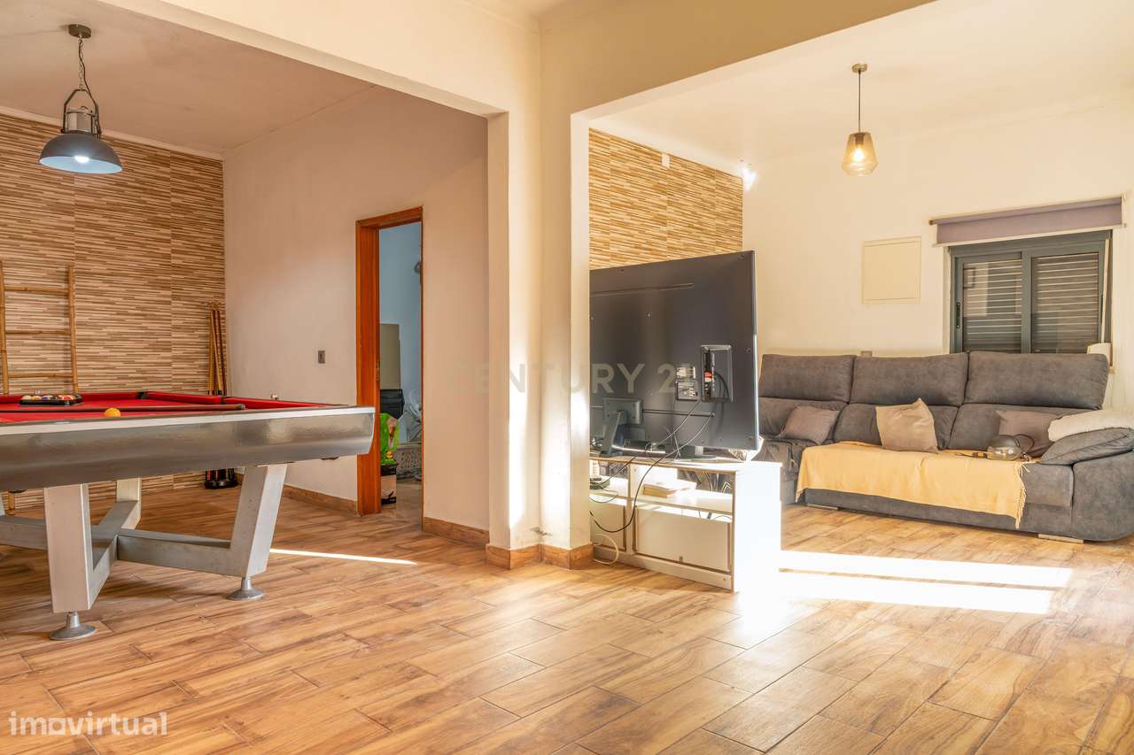 Moradia térrea T4 com garagem e logradouro em Águas de Moura | Av. da - Grande imagem: 5/42