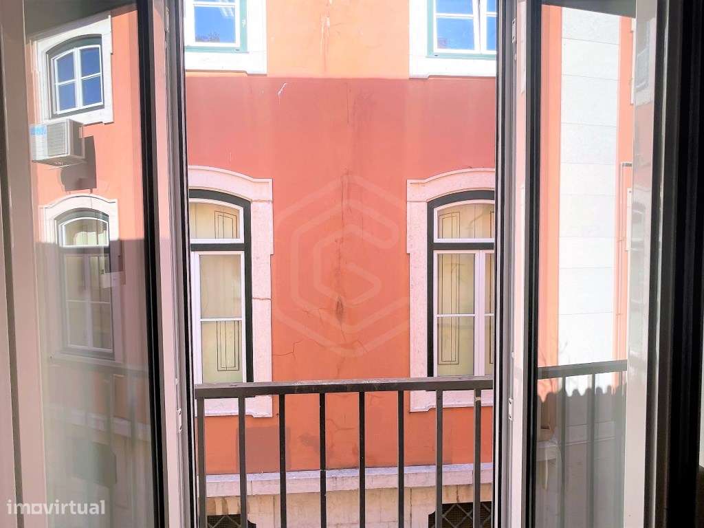 Apartamento T1 mobilado para arrendar S Vicente, junto Panteão e Me... - Grande imagem: 2/15