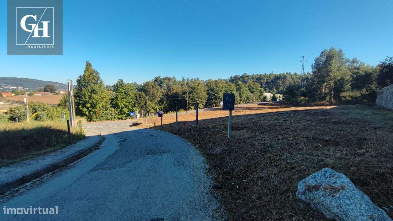 Terreno em Outiz – Possibilidade de construção para 3 moradias-14