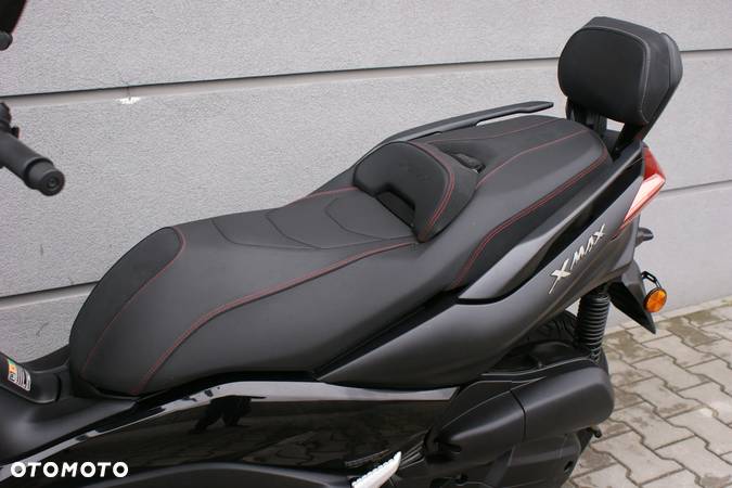 Yamaha X-max - 12