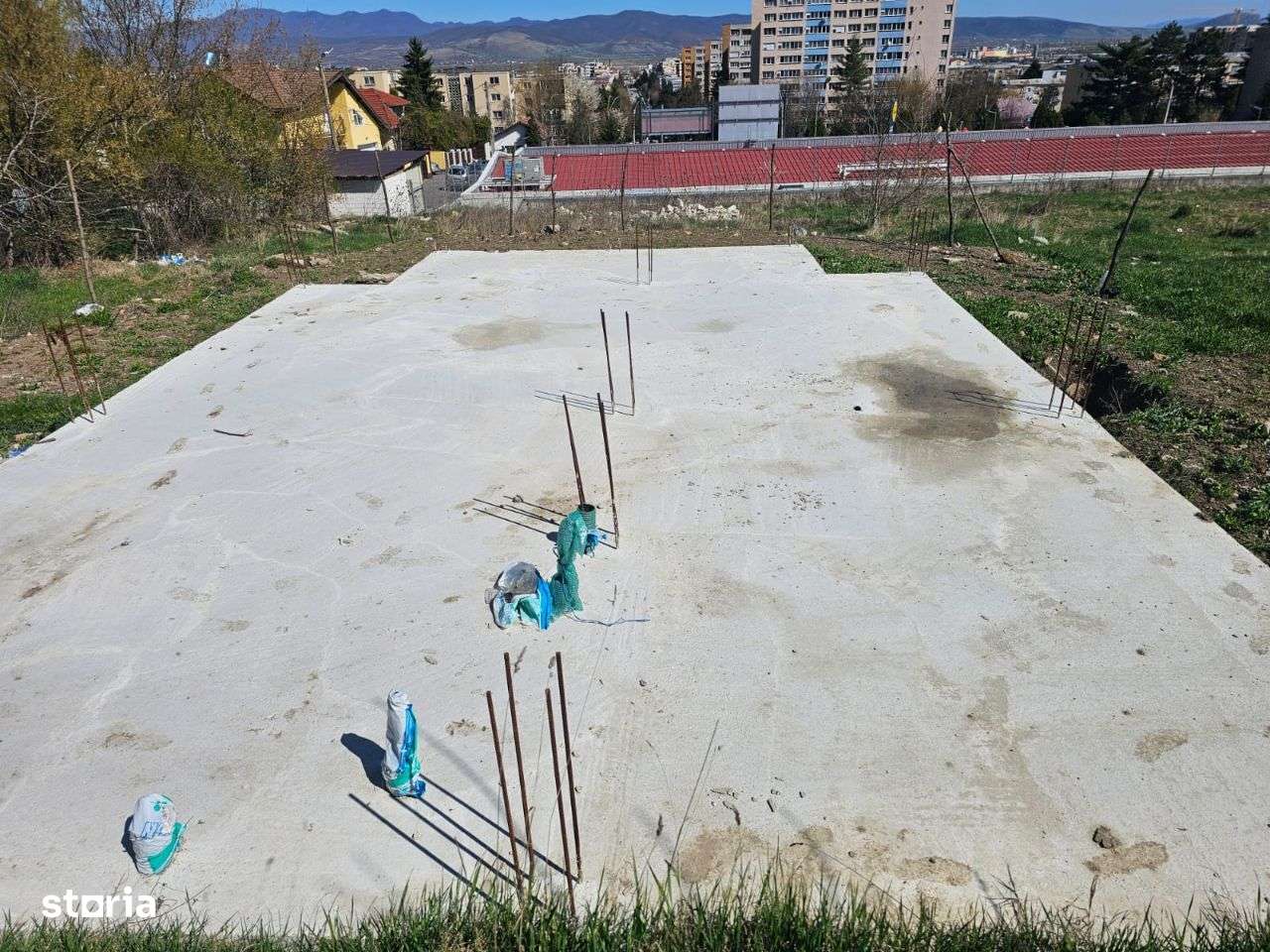 Teren 600 de metri pătrați,cu fundație pentru casa,proiect casă - Imagine principală: 5/8