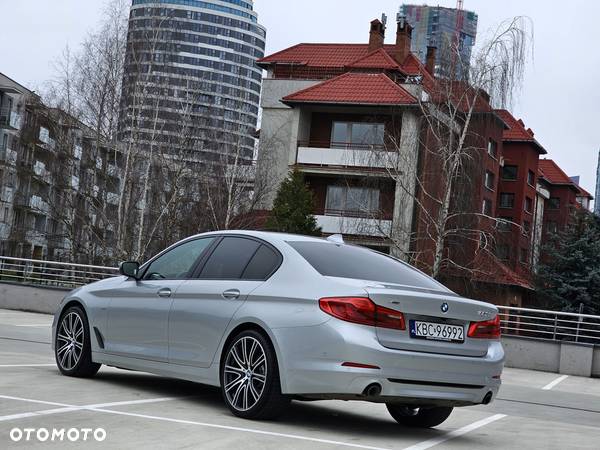 BMW Seria 5 530d xDrive Luxury Line sport - 27