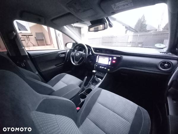 Toyota Auris 1.2 Turbo Edition S+ - 28