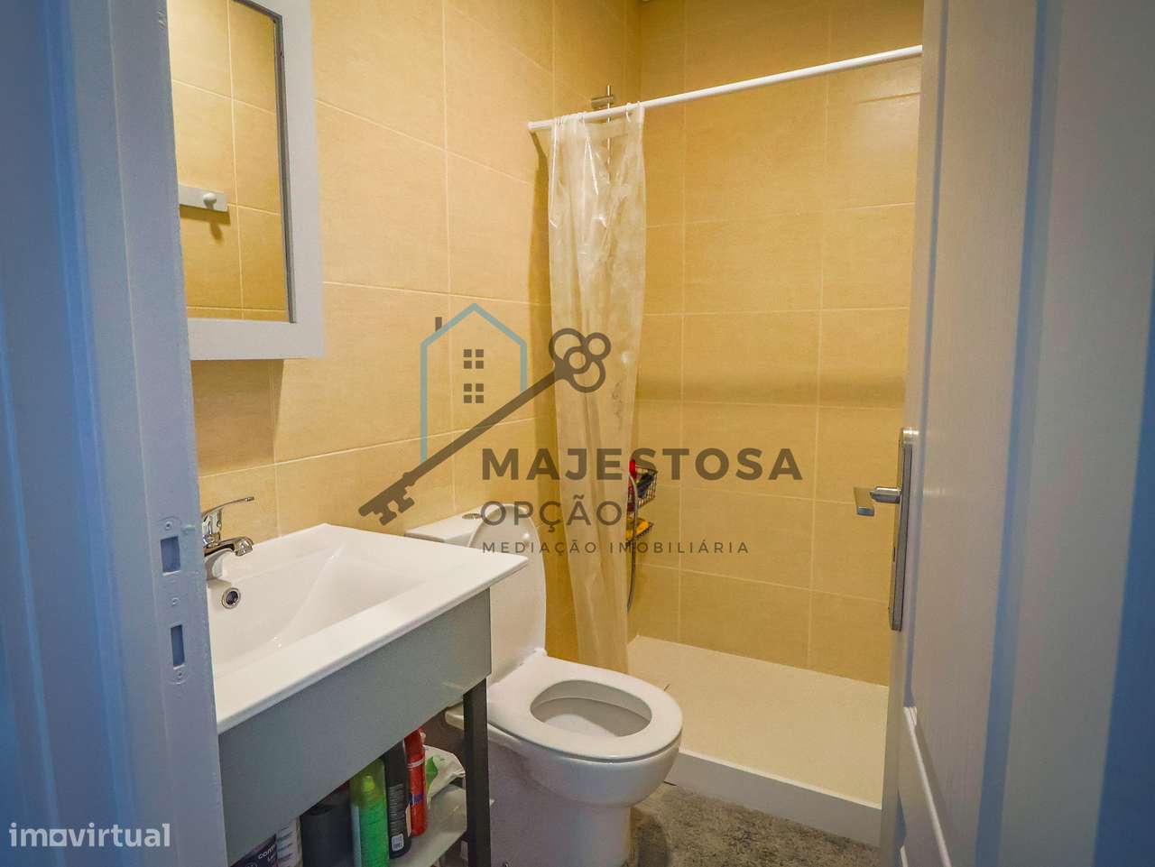 Moradia com 4 Apartamentos T1 — Gualtar, Braga-38