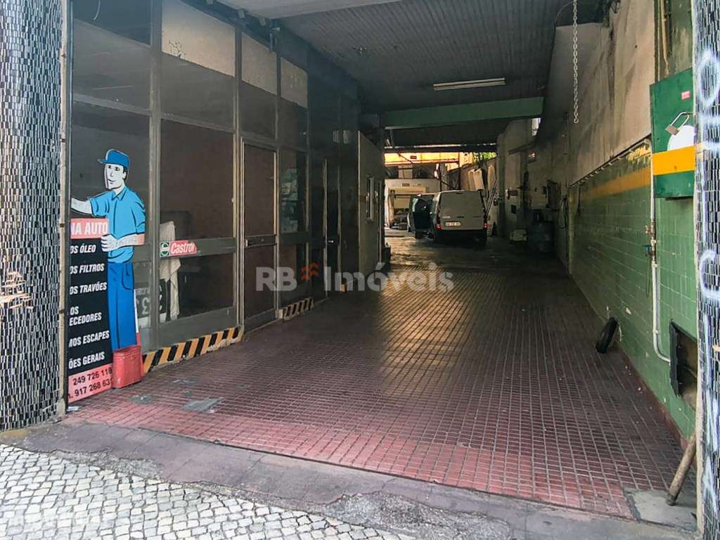 Oficina com afetação de serviços - Entroncamento-24