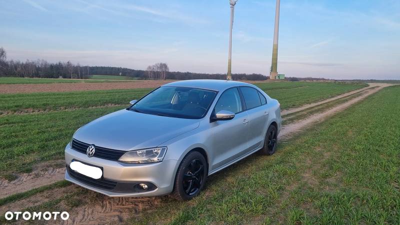 Volkswagen Jetta 1.2 TSI BlueMotion Technology - 5