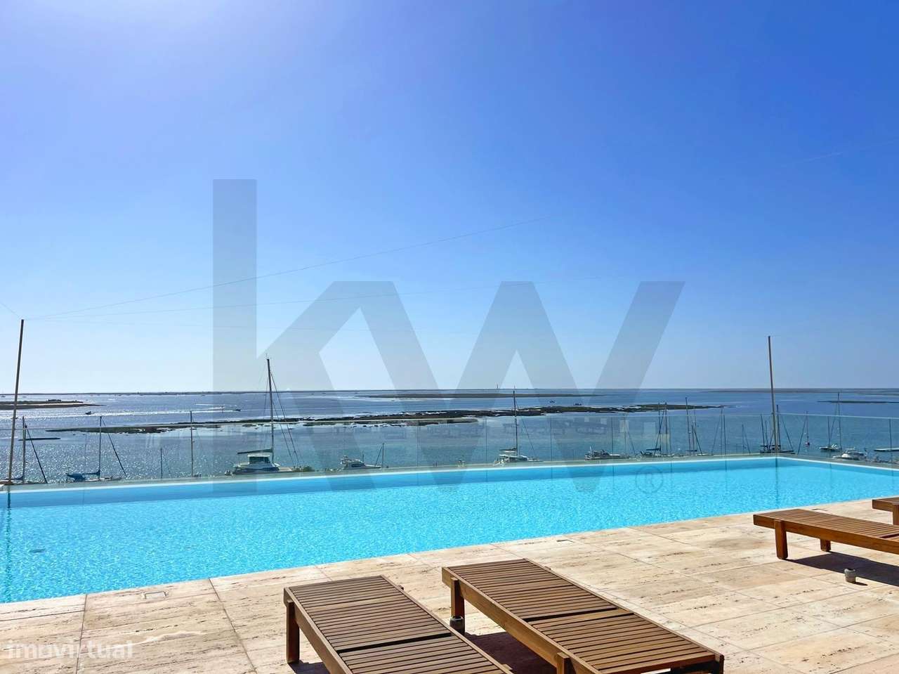 T2 de Luxo no Delmar Marina, Olhão: Pronto a Habitar com Potencial de - Grande imagem: 1/38