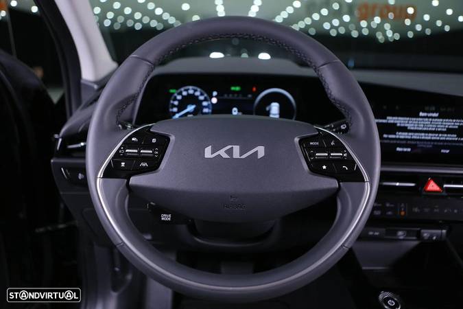 Kia e-Niro EV 64kWh Tech - 13