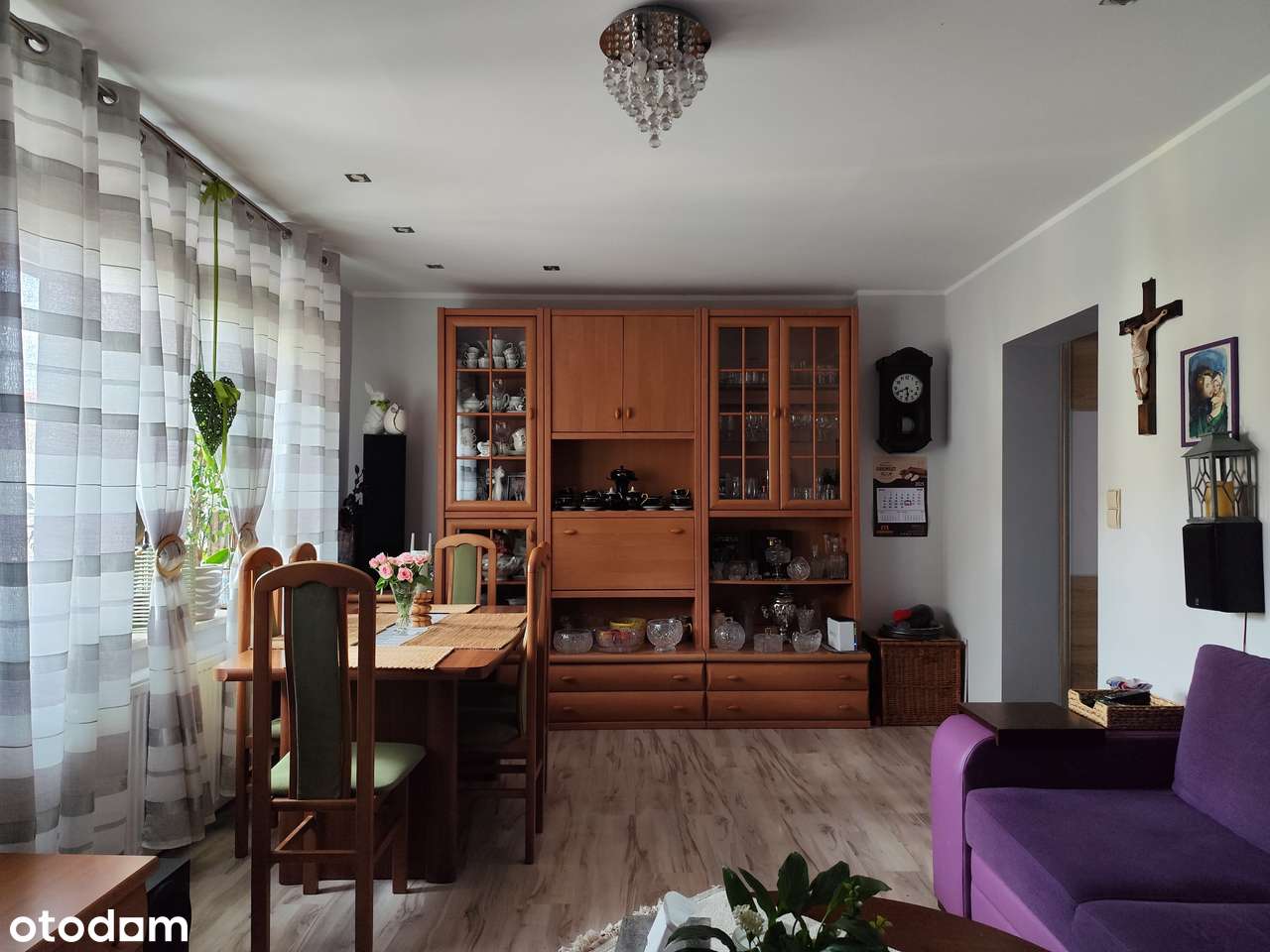 Dom piętrowy (bliźniak) 115 m2 + pow. piwnic na działce 265 m2, garaż-6