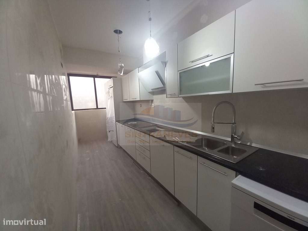 Fantástico T3 Dúplex, totalmente remodelado com Garagem a 300m da P...-31