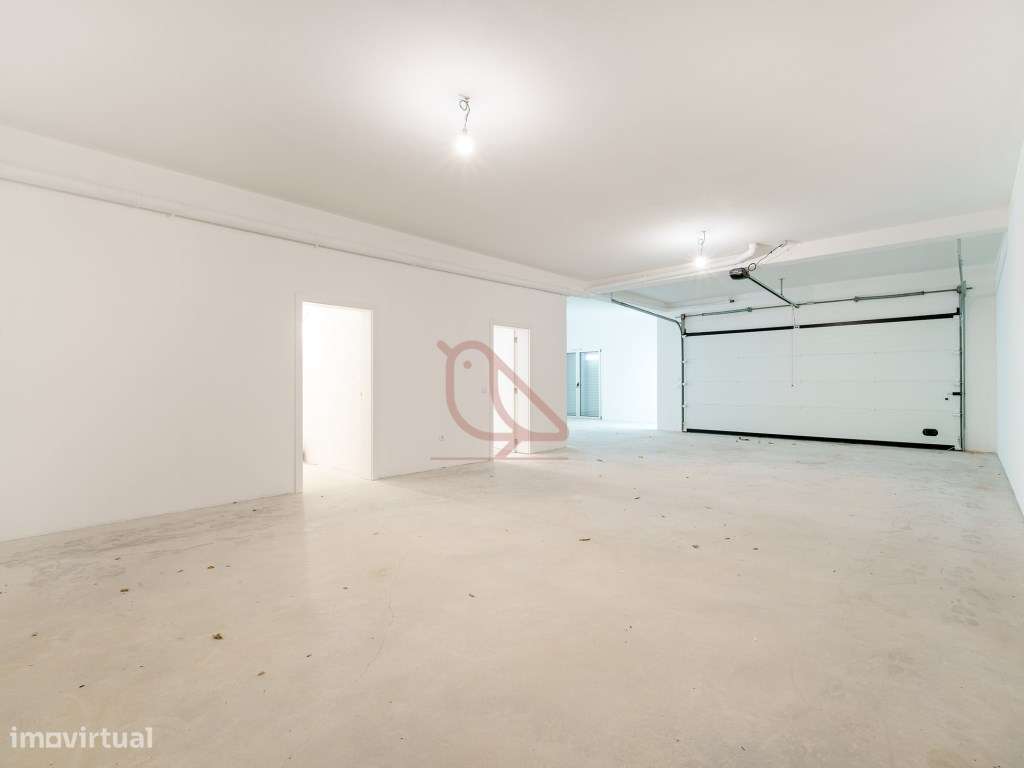 Moradia Isolada T4 Contemporânea com Jardim e Acabamentos Premium -...-43