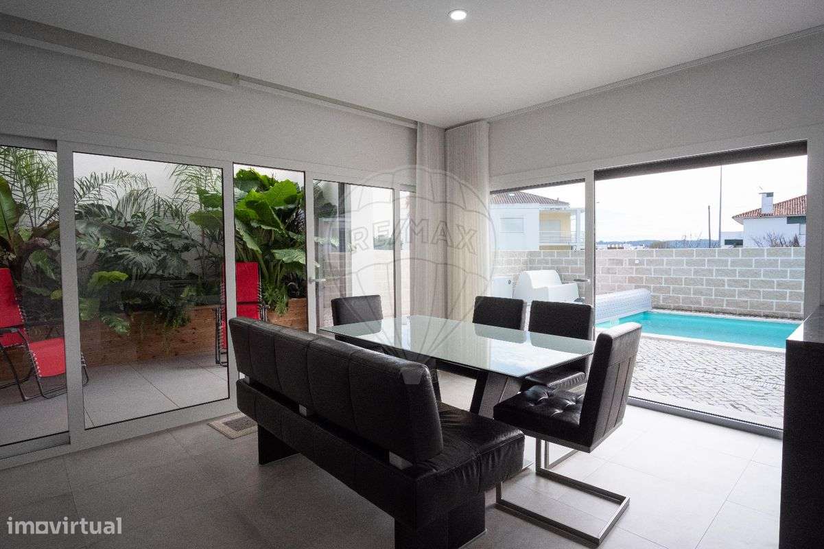 Moradia T4 para venda - Grande imagem: 2/49