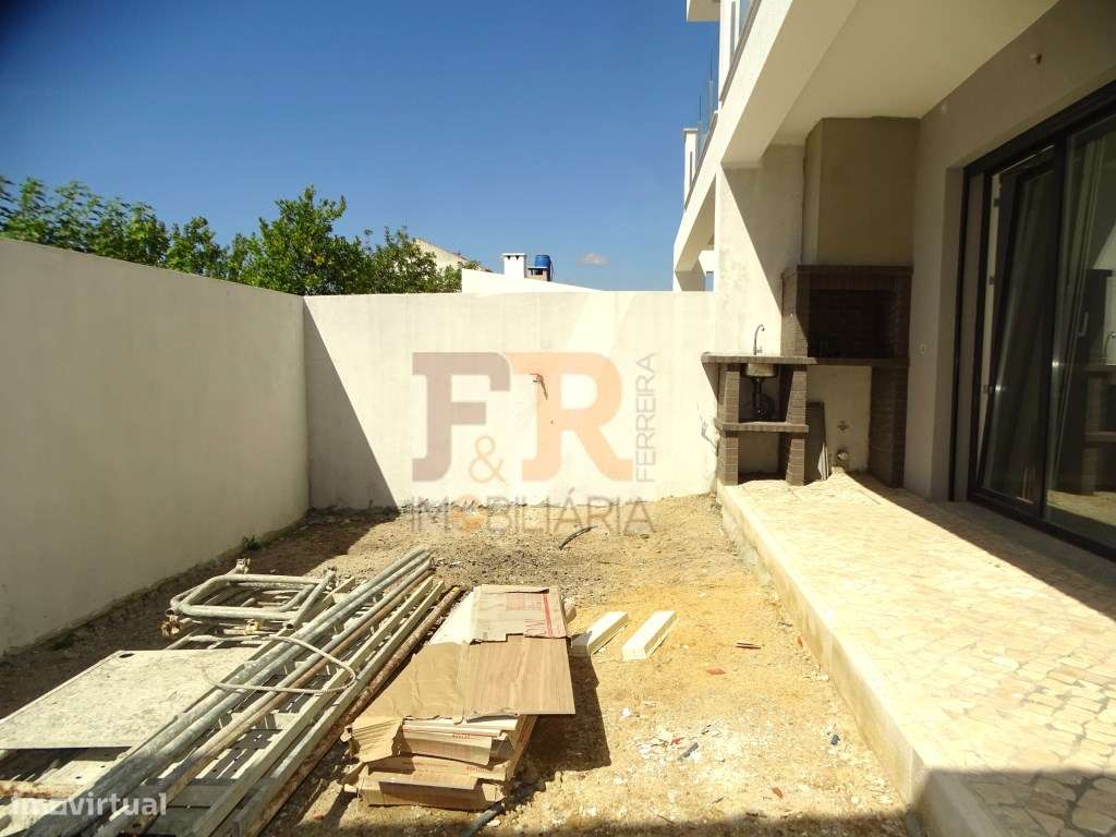 Geminada Duplex T3 com Pérgula (espaço para Piscina) Pinhal General...-31