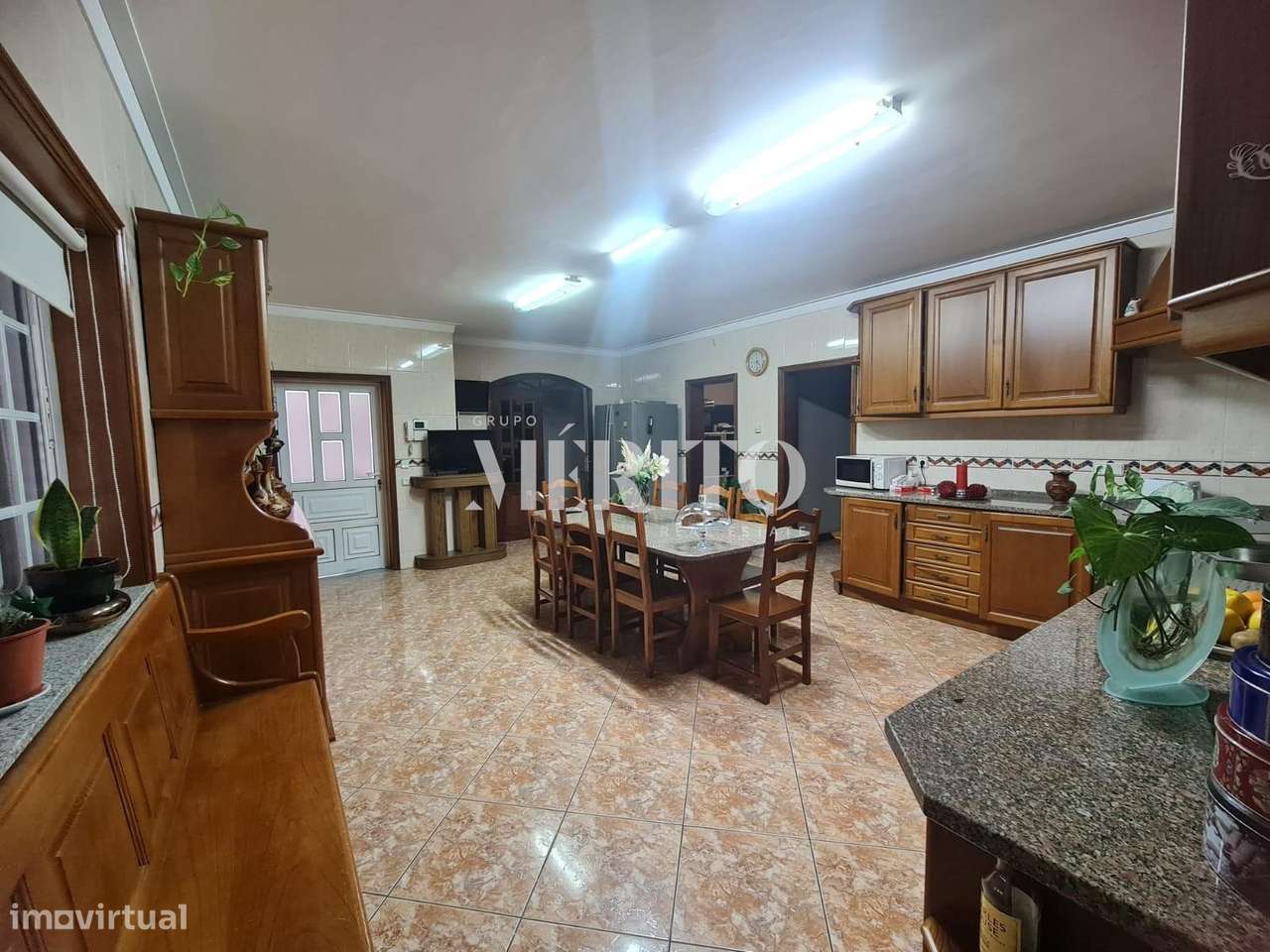 Moradia T3 com restaurante em Lordelo – Guimarães - Grande imagem: 3/32