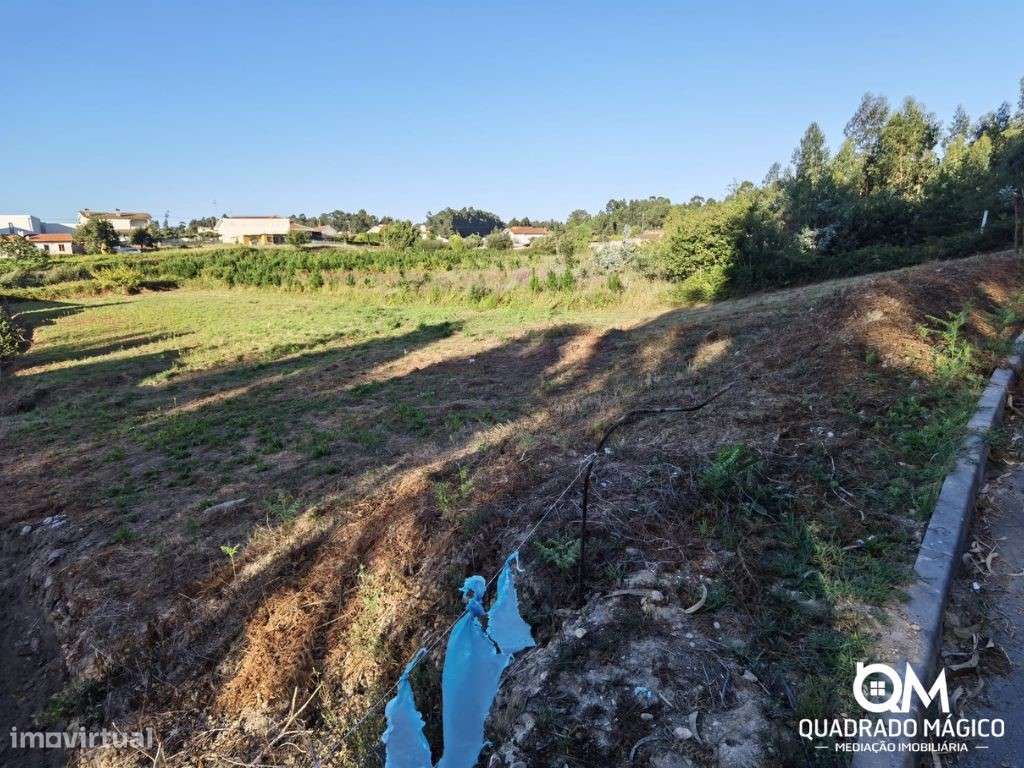 Terreno Urbanizável para Venda em São João de Ver!-9