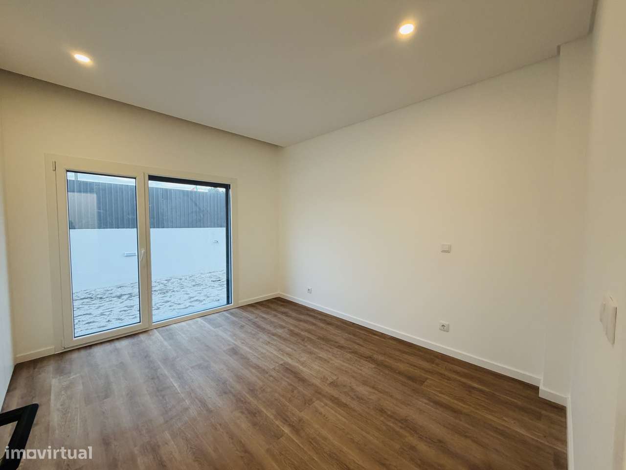 Moradia T4 térrea Fernão Ferro Pinhal do General-22