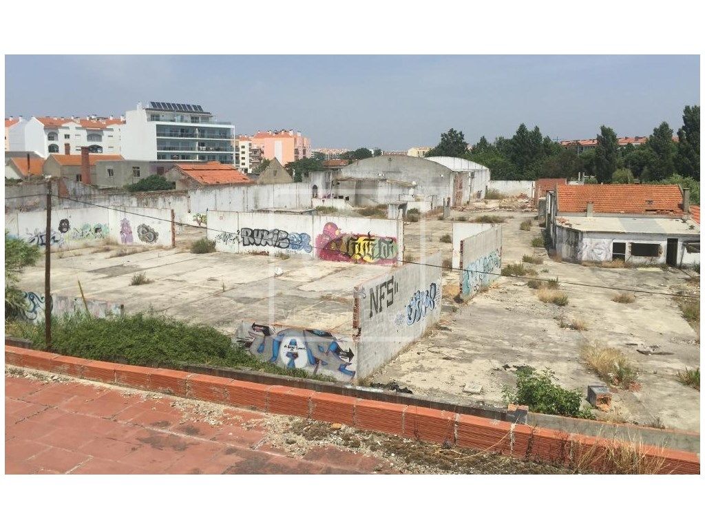 IMÓVEL DA BANCA - Terreno com 14.975 m2 no centro sul do ...