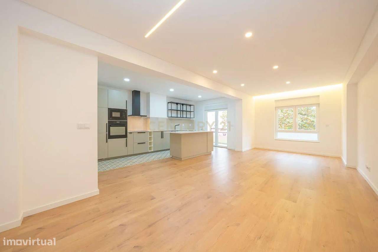 Luxuoso Apartamento T2, Totalmente Remodelado, em Vanicelos, em Setúba - Grande imagem: 3/55