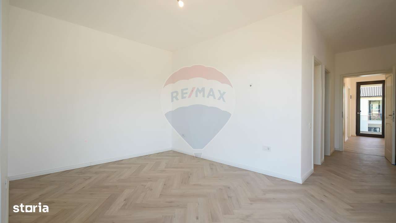 Casă / Vilă cu 5 camere de vânzare-11