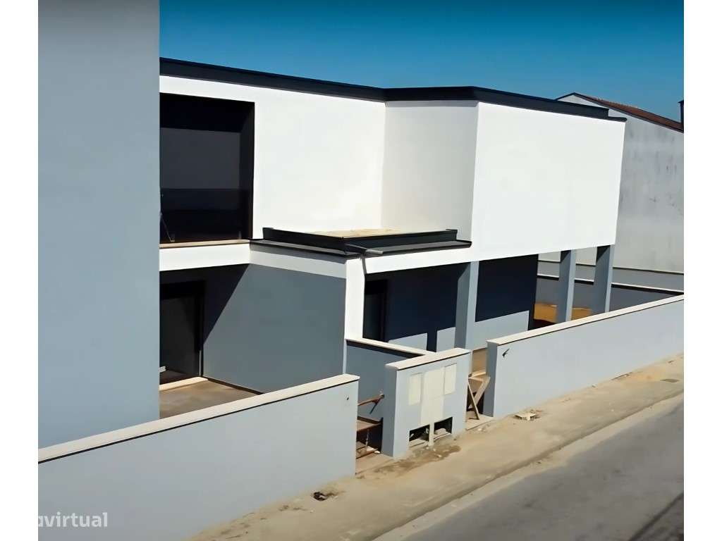 Moradia T3 - Grande imagem: 2/6