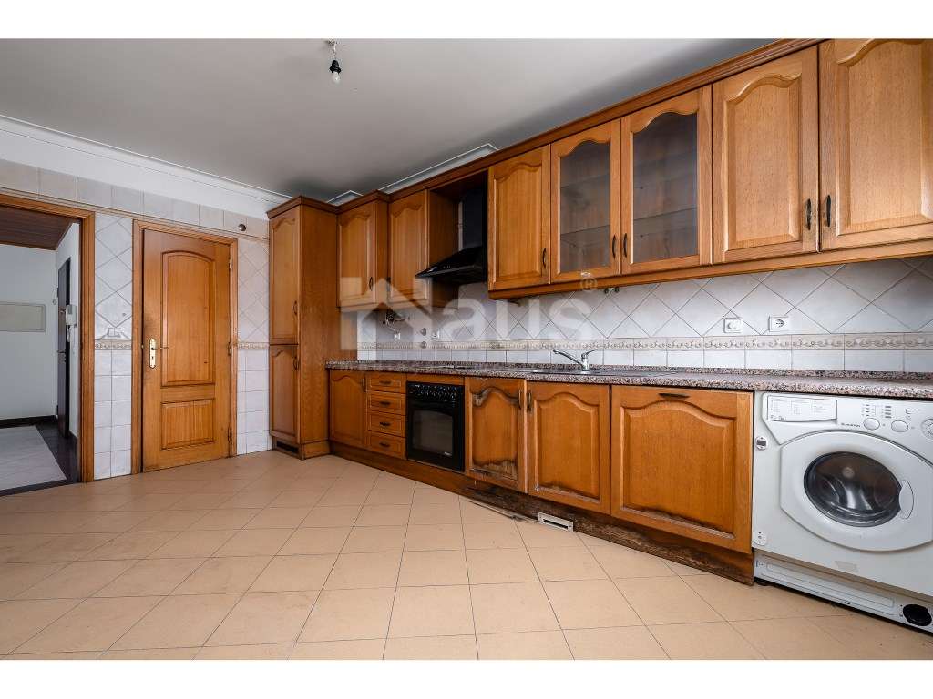 T3 com parqueamento e arrecadação-4