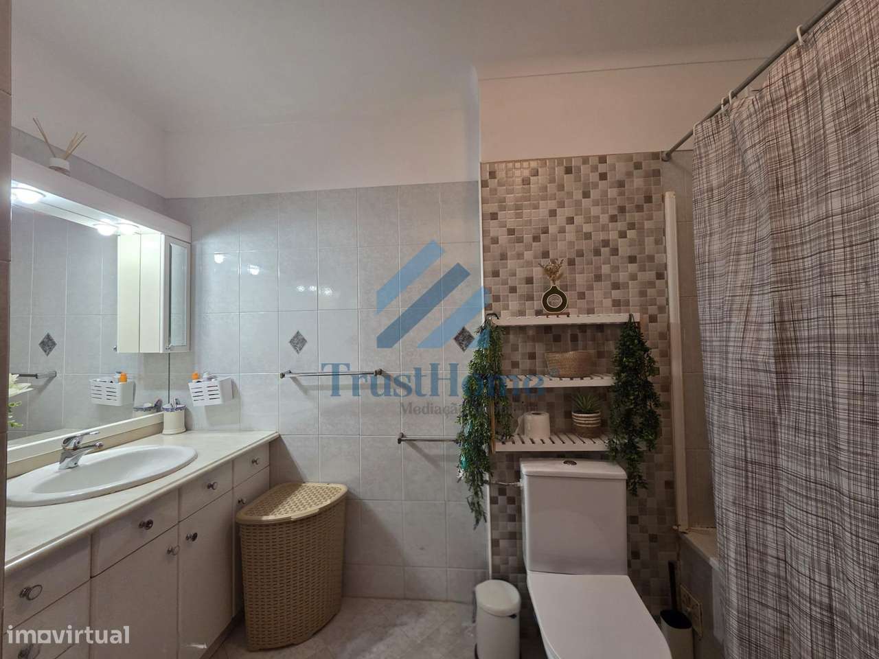 T5 duplex na Tapada das Mercês com 225m2 com lugar de parqueamento-13