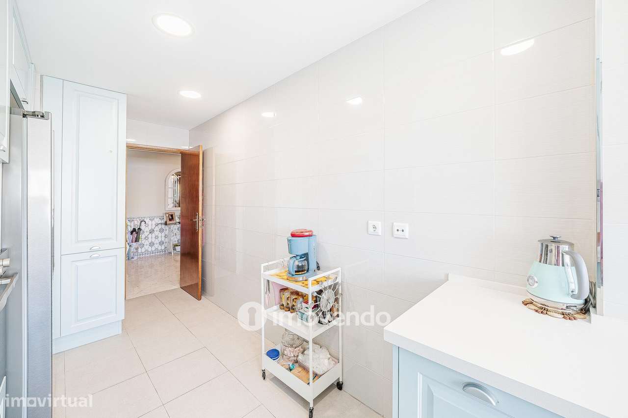Apartamento T3, com áreas amplas, em Setúbal-24