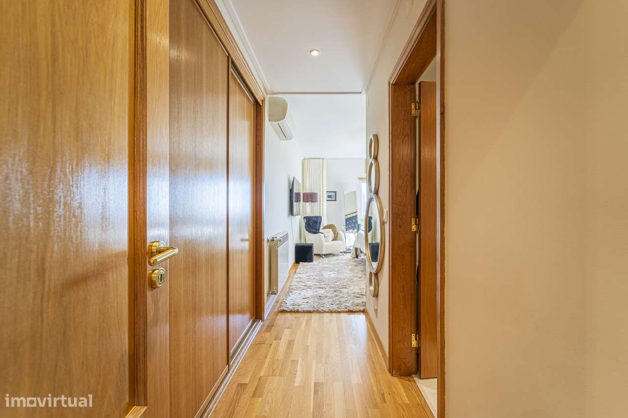 Apartamento T4 com Vista Rio no Alto do Restelo, Belém – 262 m²-29