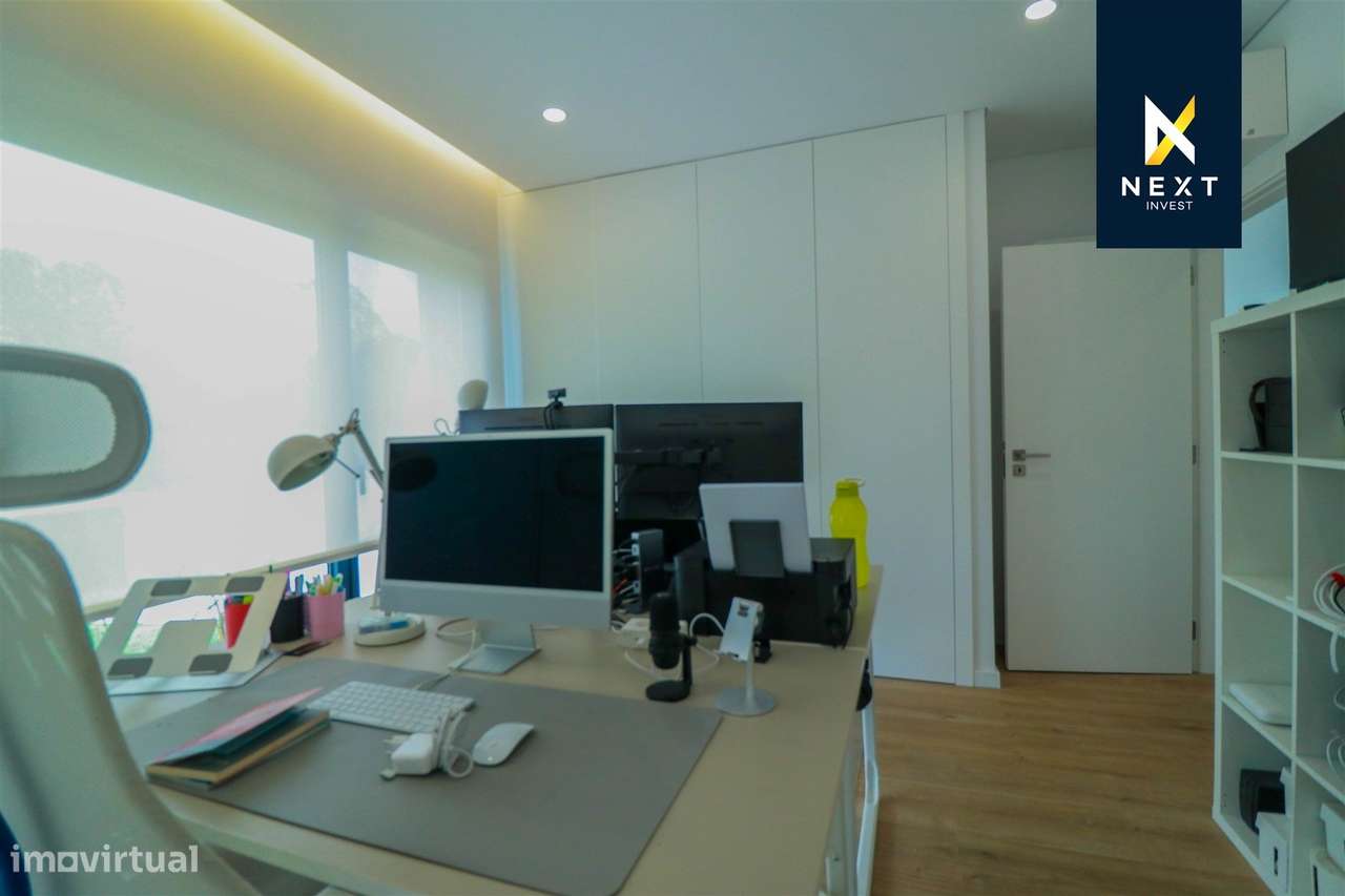 Moradia Geminada T4 com Piscina – Viseu-31