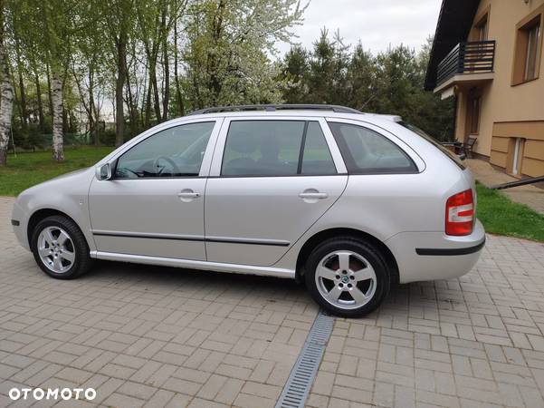 Skoda Fabia 1.4 16V Active - 30