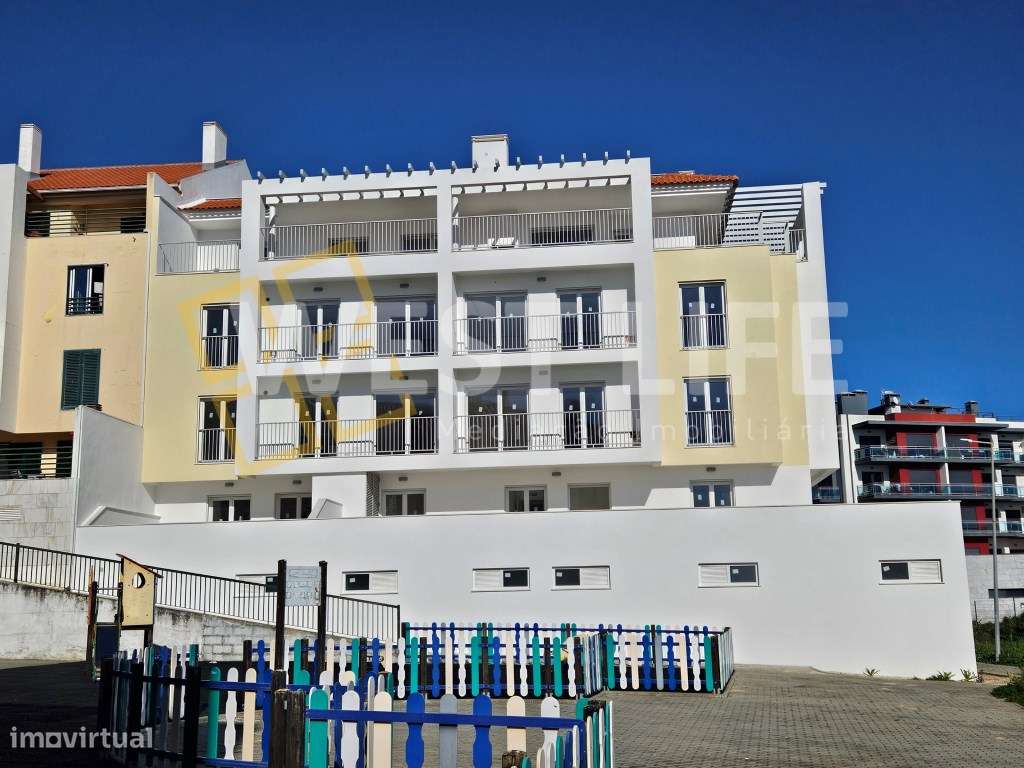 Penthouse T3 com 3 suítes e terraço com magnifica VISTA MAR - Ericeira-33