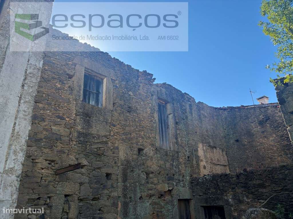 Moradia com terreno-17