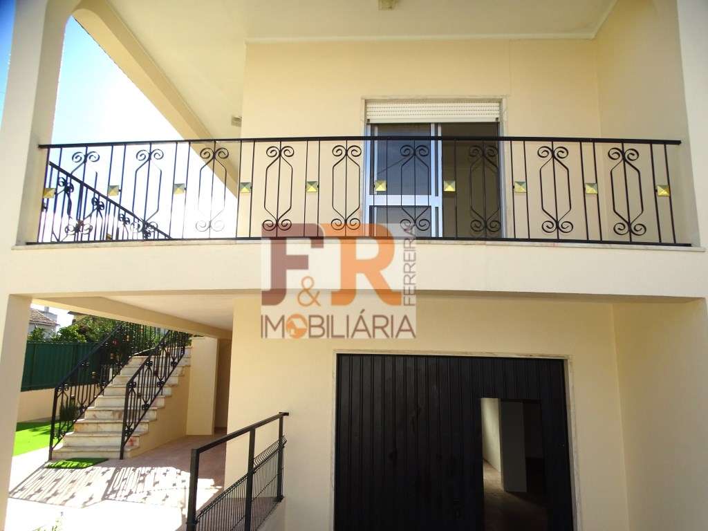 Moradia Duplex T2+1 com sótão aproveitável e Garagem Quinta do Cond...-57