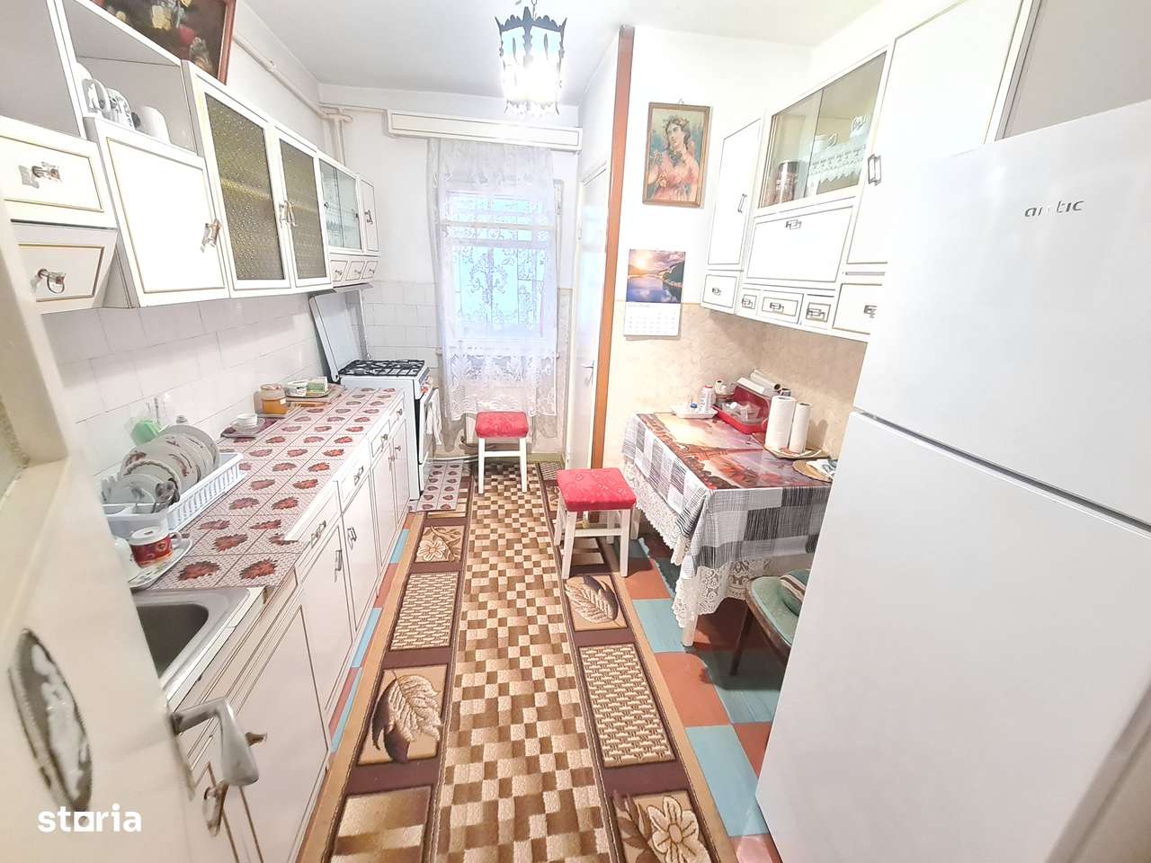 Apartament 3 camere dec., etaj 3, Stefan cel Mare- Bacau-2