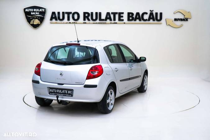 Renault Clio 1.2 16V 75 Collection - 6