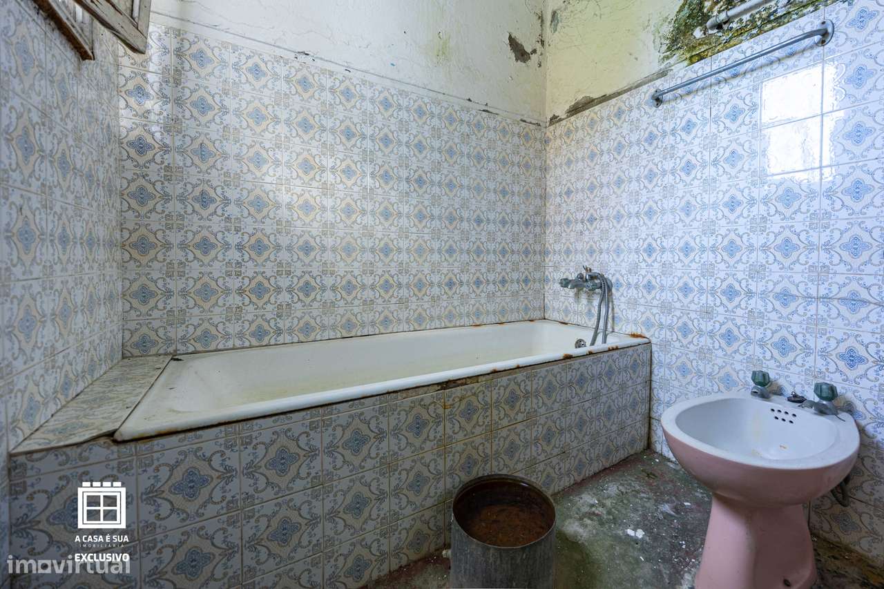 Moradia com duas habitações independentes em Lourosa - Exclusivo-32