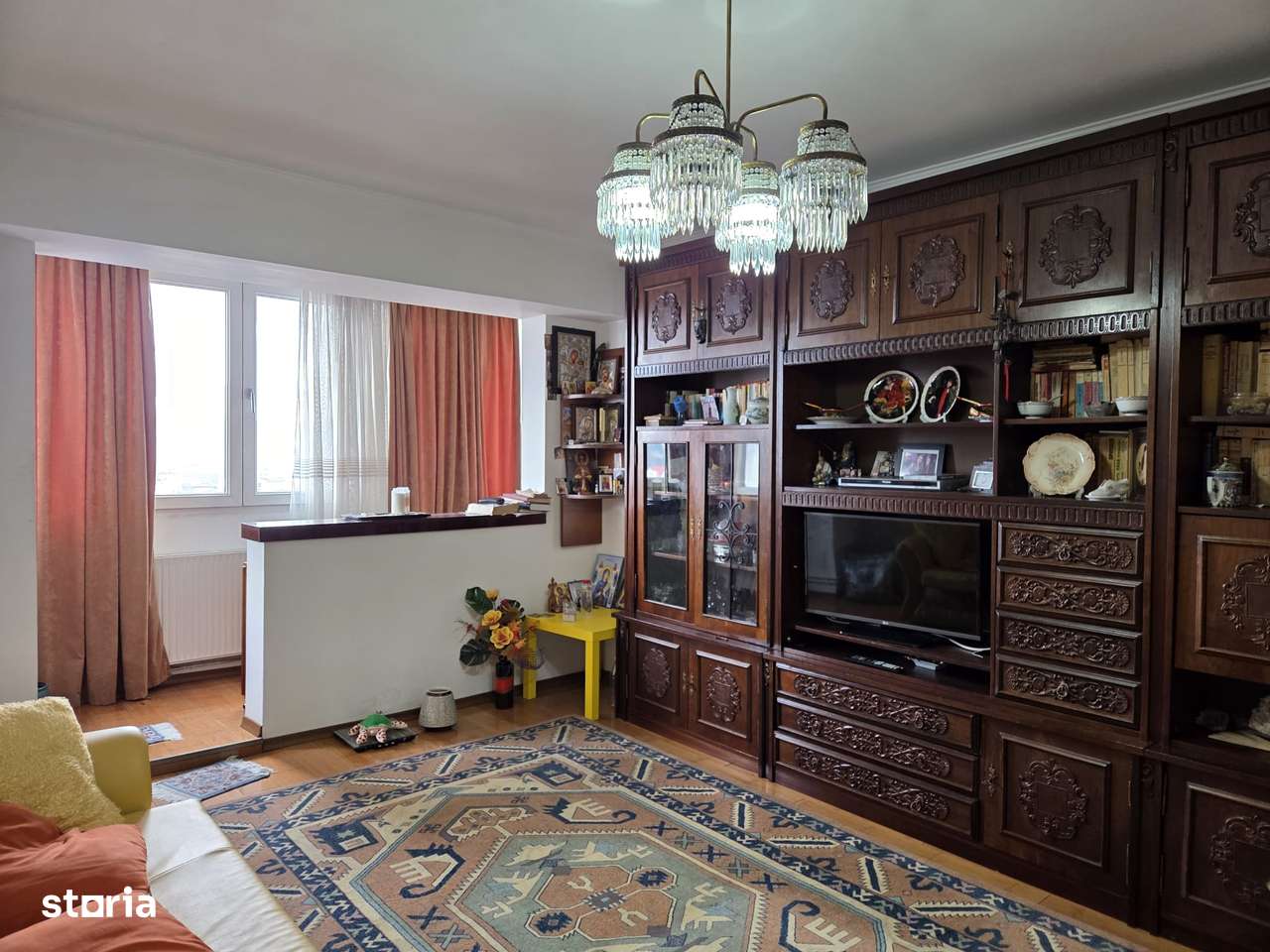 Apartament de vanzare ultracentral 3 camere - Pitesti-2