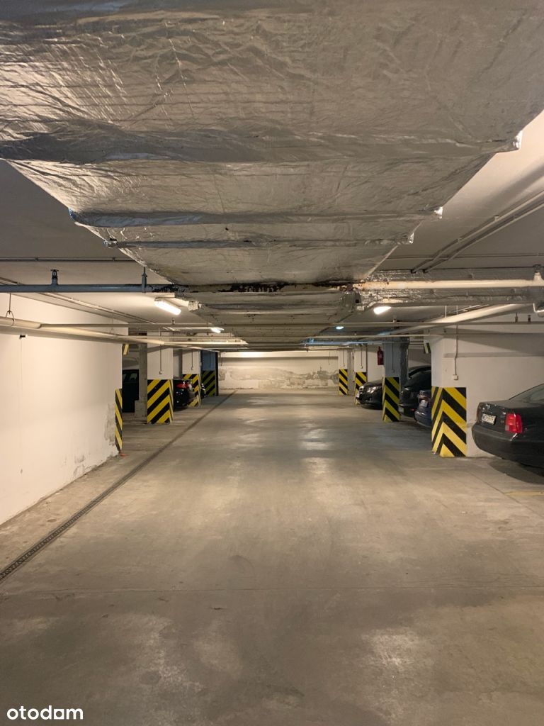 Parking podziemny Żeromskiego 77 róg Reymonta