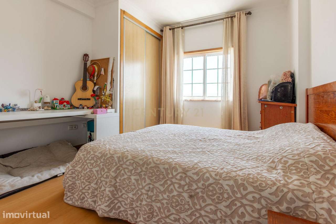 Quinta do Conde - Apartamento de 3 assoalhadas com varanda, lavandaria-9