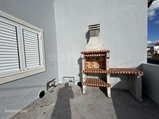 Moradia V1 transformado em V3 totalmente remodelado em Setúbal - Grande imagem: 3/19