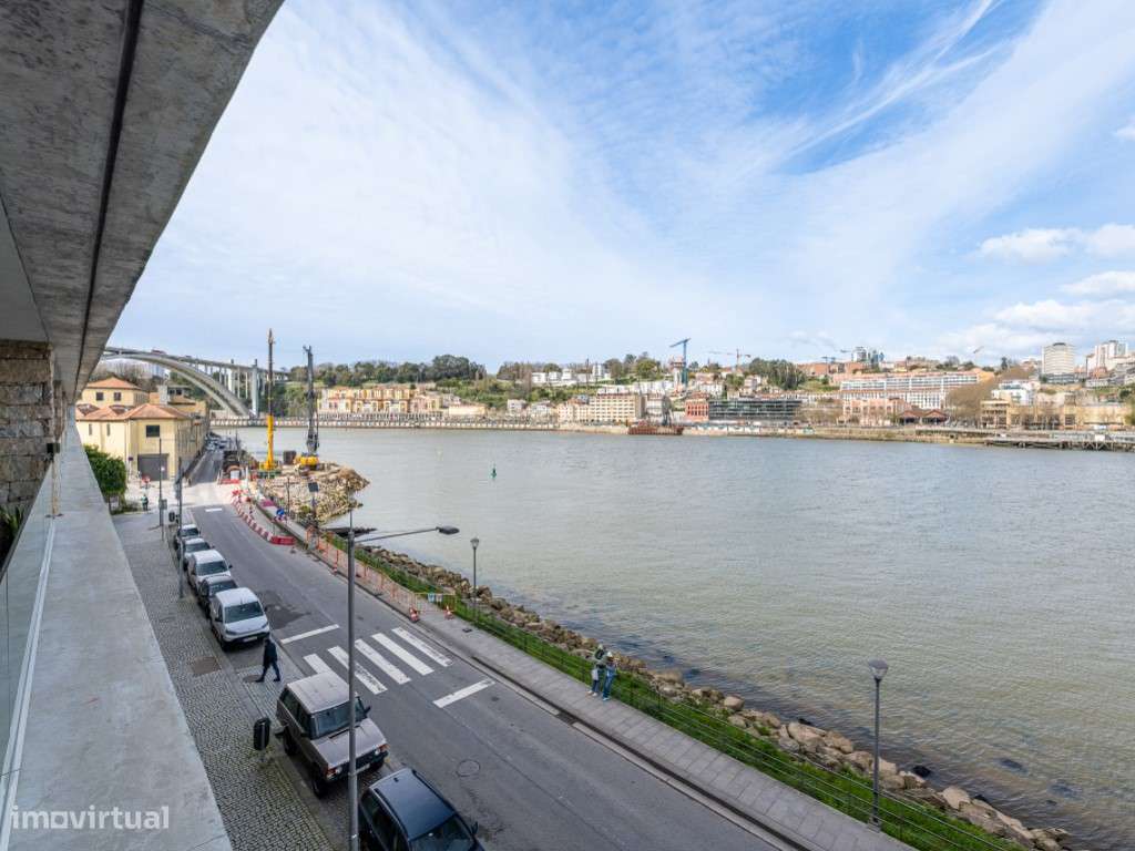 T3, como novo, vista rio no Cais do Cavaco-6